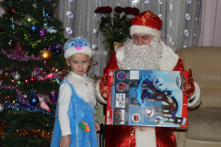 А к нам приходил Дед Мороз!!