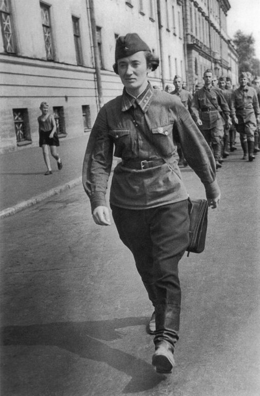 Скоро 23 февраля...