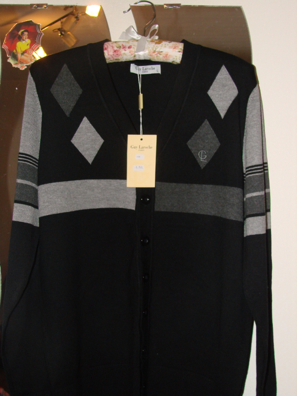 Продам новые кардиганы  Guy Laroche р-р  L почта за мой счет