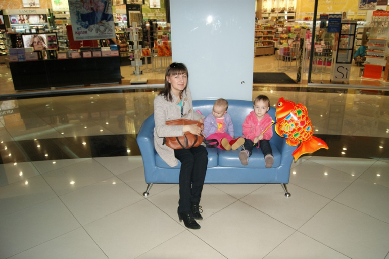 Даше 3 года, ну и вообще давно ничего не писала про девчонок =)