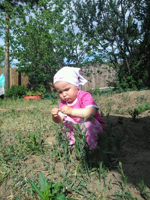 Даше 3 года, ну и вообще давно ничего не писала про девчонок =)