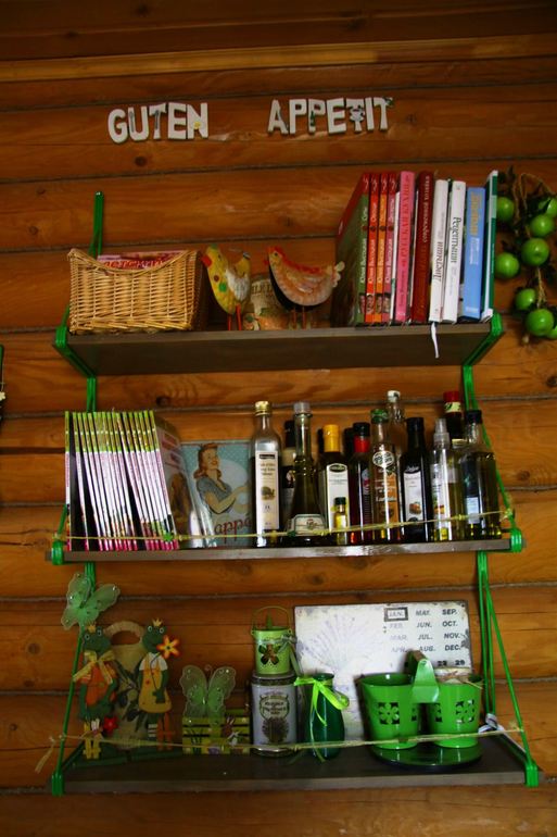 Кухня в деревянном доме.