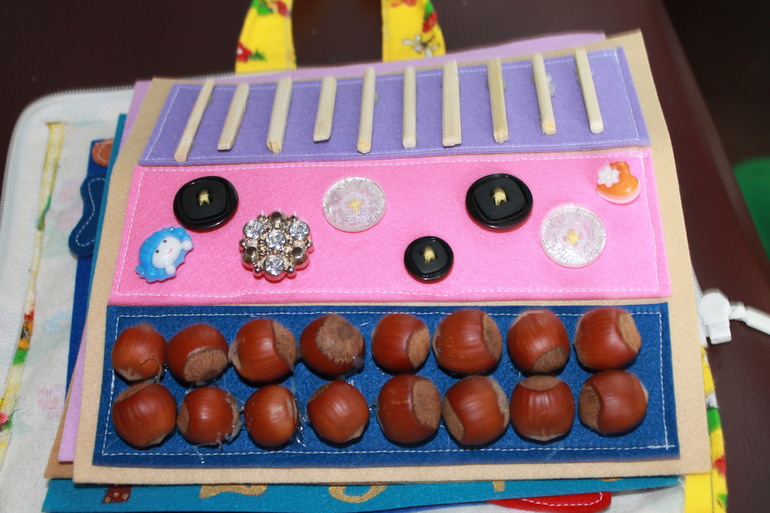 Игрушки в дорогу. Часть 1. Сумочка с играми.