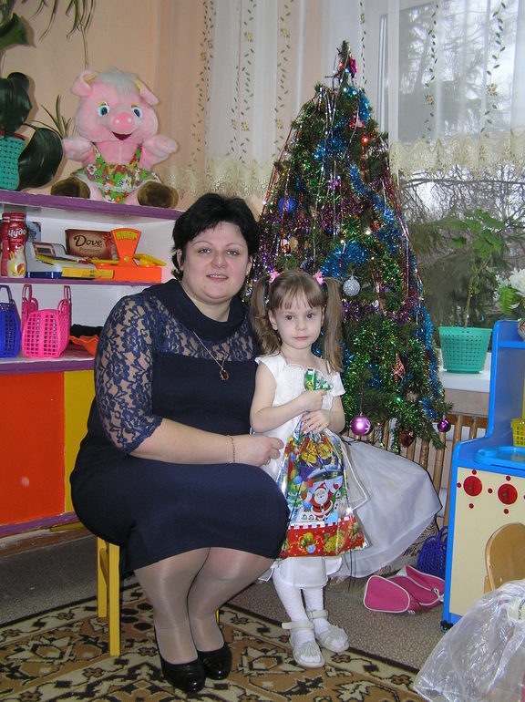 Наша первая елка в детском саду!