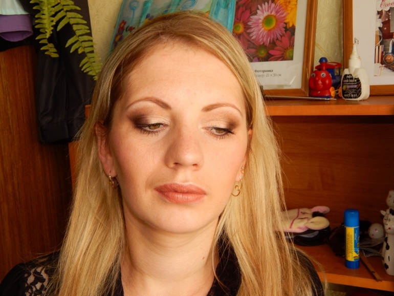 Праздничный макияж в натуральной гамме