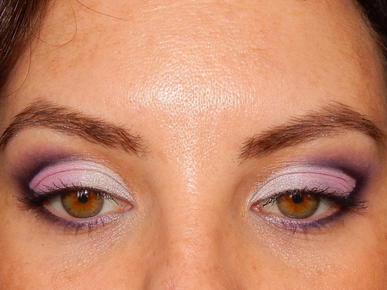 Макияж в технике уголок