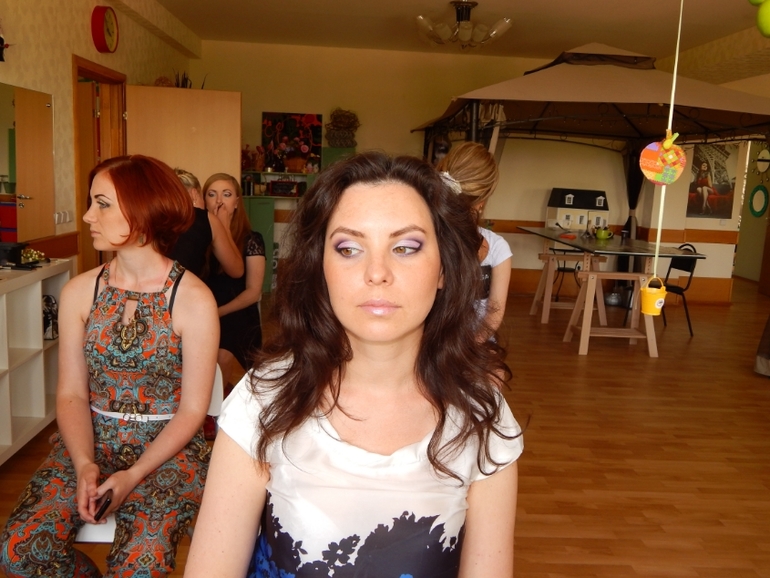 Макияж в технике уголок