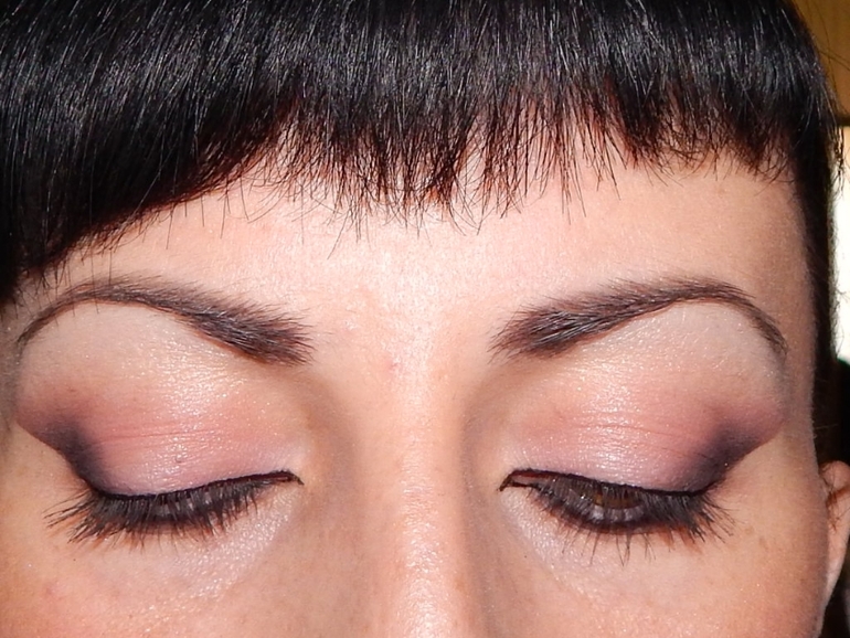 Макияж кошачий глаз