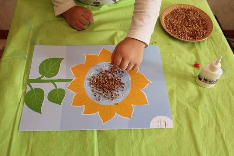 Давайте и мы с малышом сегодня порадуемся кусочку солнца!