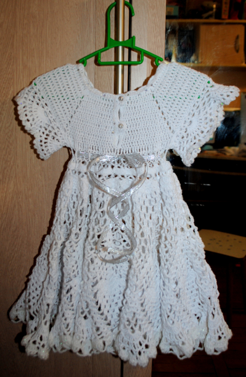 Подарочный набор на девочку платье и повязка на головку на 1-1,5 годика.