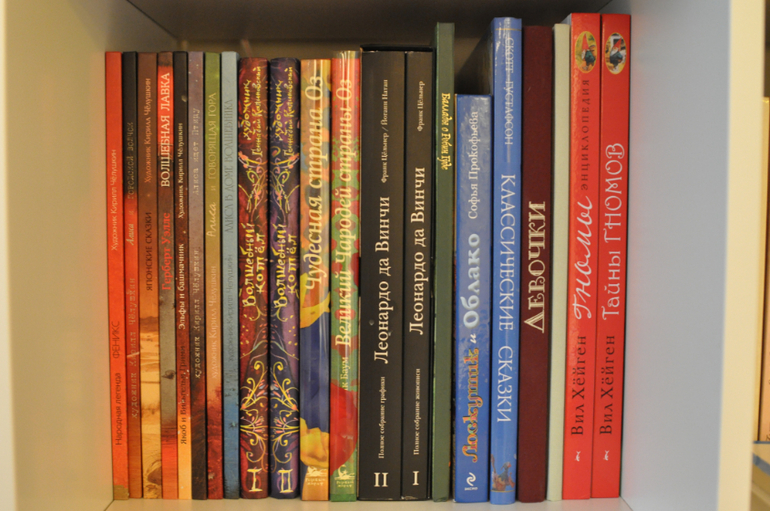 Наши полочки!