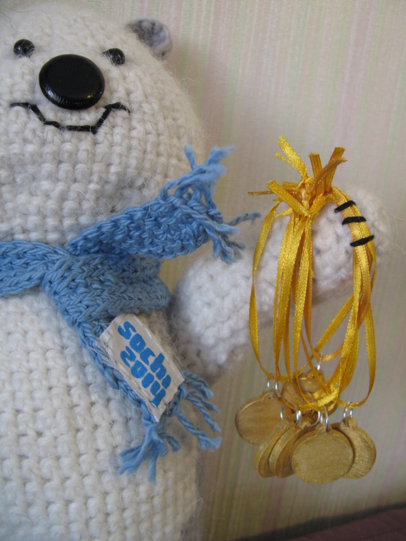 До, свиданья, мой ласковый мишка....