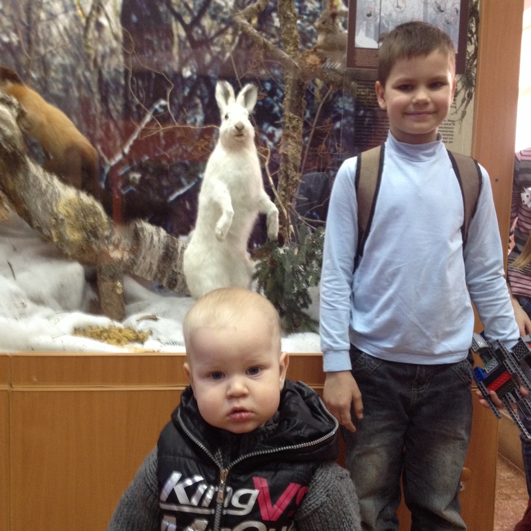 Коляшке 1 год и 2 мес, растет сынок;)