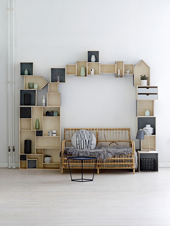 Готовь сани летом