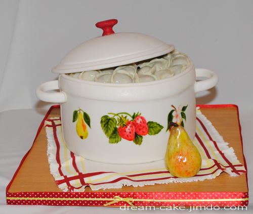 Две кастрюльки с пельмешками
