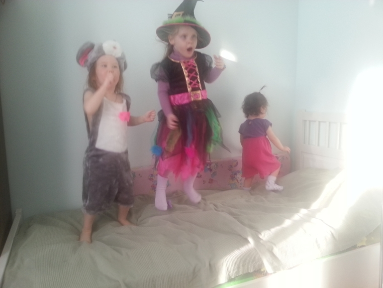 Телефонорепортаж с премьеры спектакля)))))