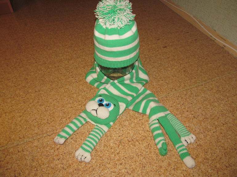 год начался и навязались новые шарфики