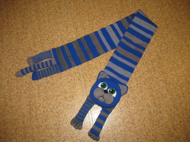 год начался и навязались новые шарфики