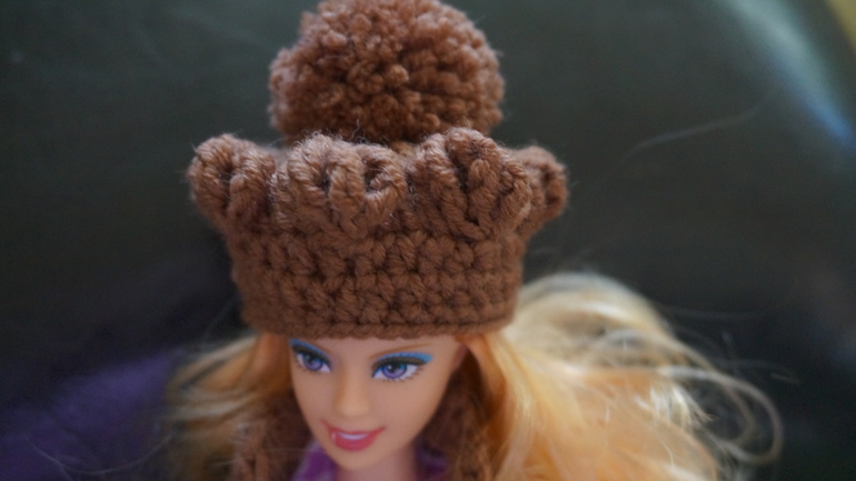 Шапочки для кукол в наличии и на заказ.