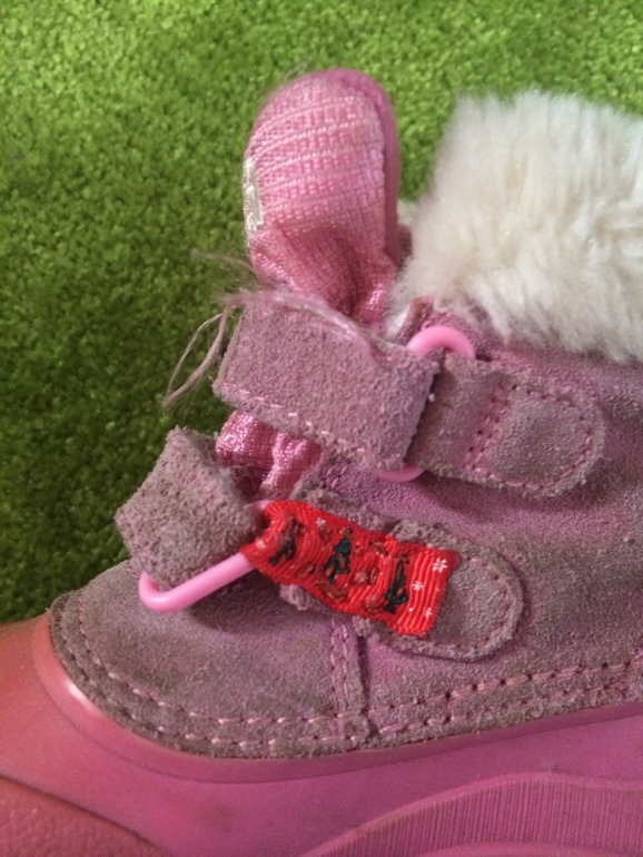 Обувь на девочку 26 - 28 р-р