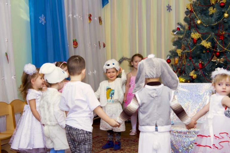 Первый Ванюшин утренник в садике)