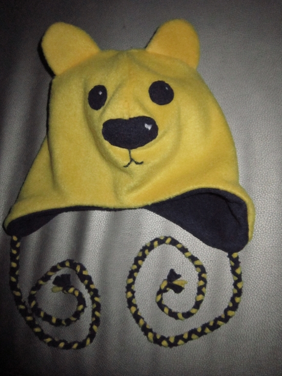 Первая шапка