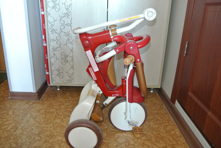 Продаю удобный трехколесный велосипед Rich Toys IIMO.