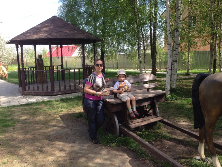 Сидим на даче