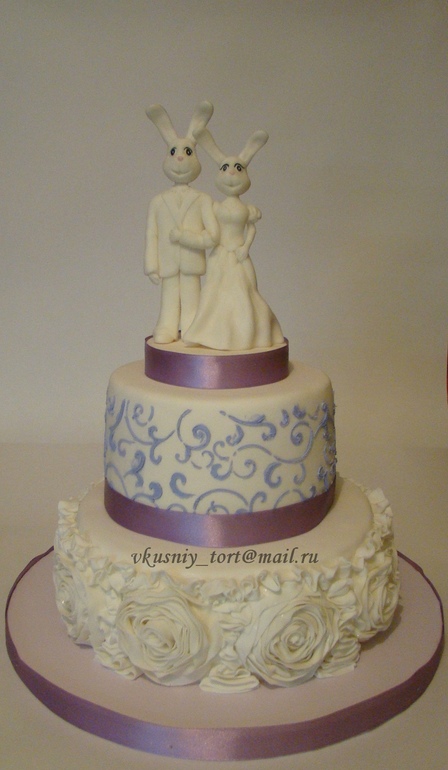 Свадебный торт с розами