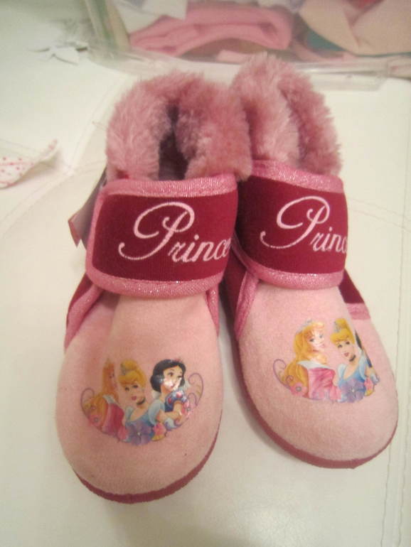 Обменяю детские вещи НОВЫе, экв 50-100 -200 руб