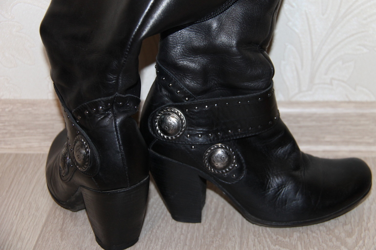 Немножко обуви БУ в хорошем состоянии!!!