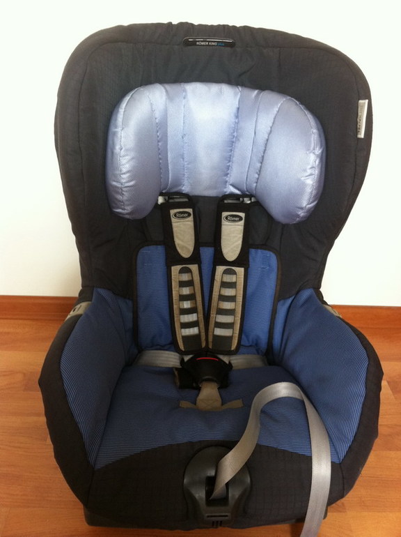 Продам детское автокресло Romer King plus 9-18 кг от 0 - 4 лет