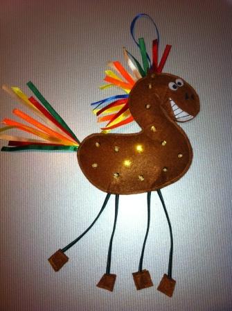 Лошадка из фетра