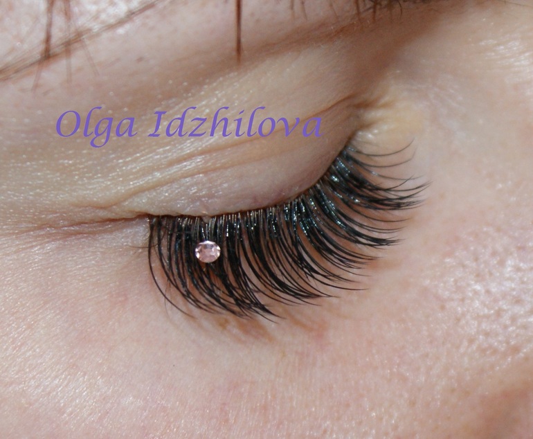 Наращивание ресничек