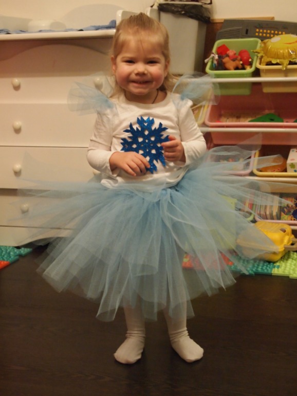 Снежинка - первый наряд.