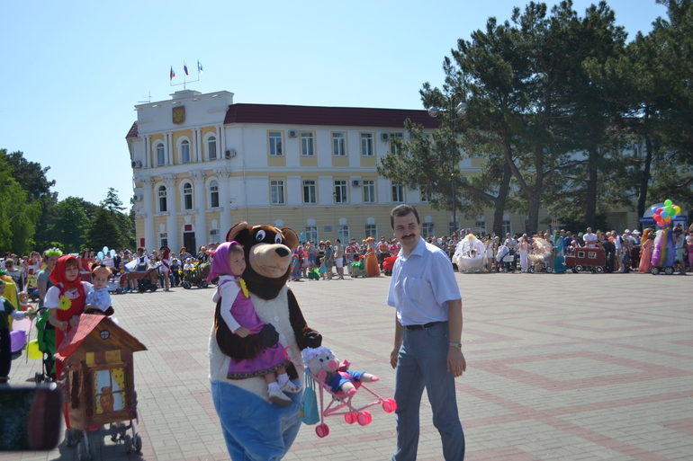 Парад колясок в Геленджике.
