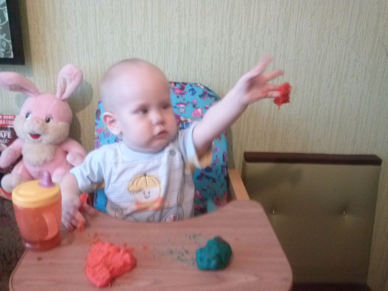 Наш ... можно сказать... первый пластилин