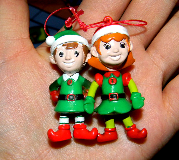 Книга с фигурками...