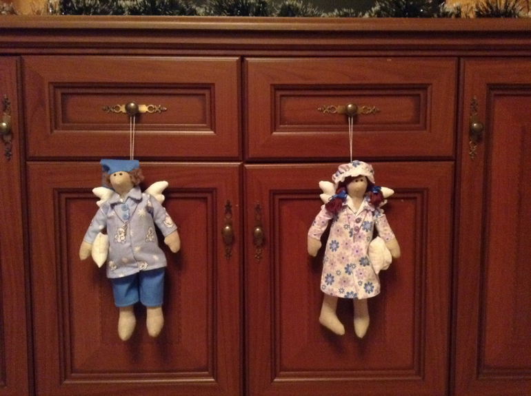 Сплюши- Вячеславович и Сергеевна)))