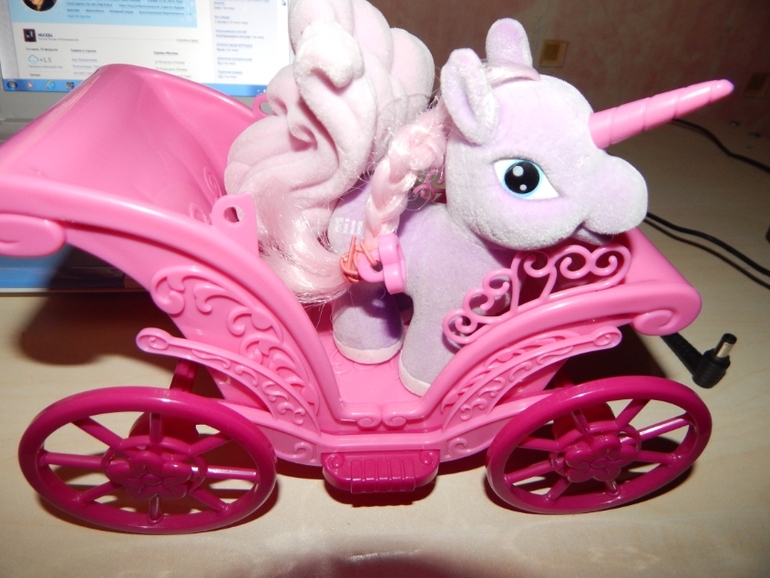 Я остаюсь жить в "Кораблике")))