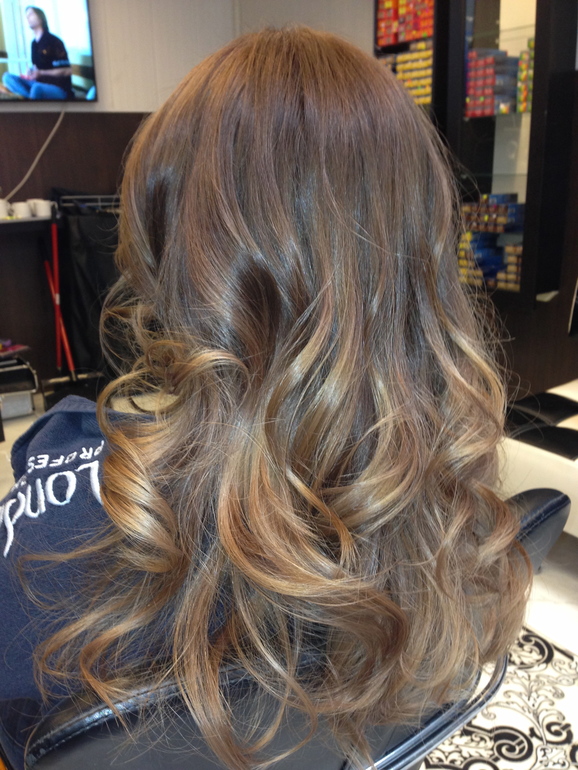 Требуются модели для самых модных и красивых видов окрашивания