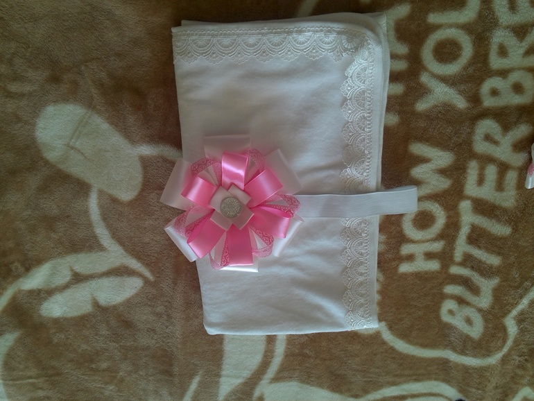 Сшила бант на выписку?