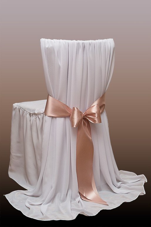 Вот такой мой первый свадебный чехол)))