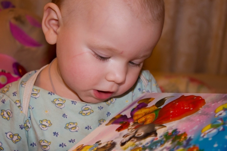 Юная помошница)))