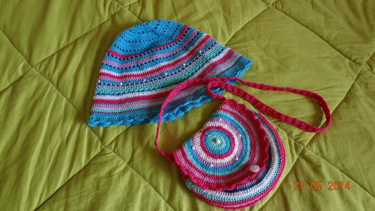 Подарок для племянницы.