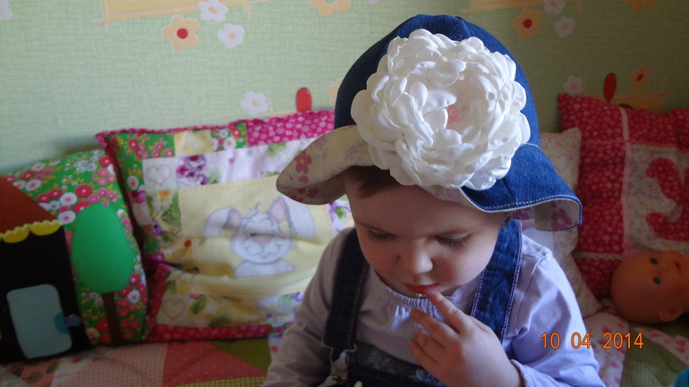 Панамочка из джинсы.