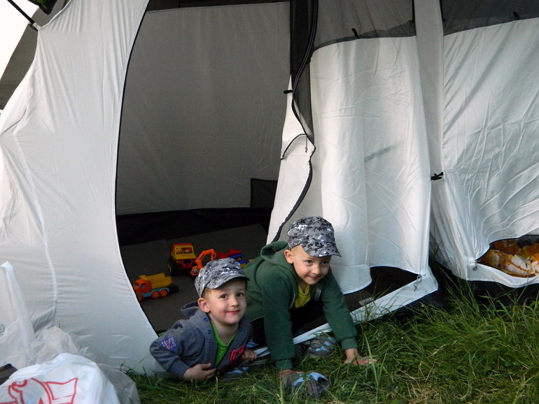 Первый "поход" всей семьей