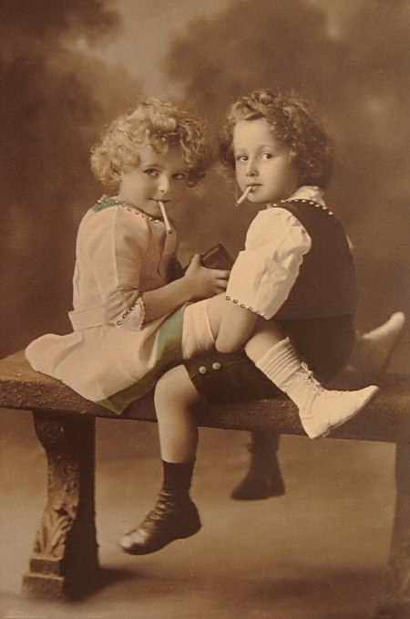 Уход за младенцем. Из истории. Просто интересно