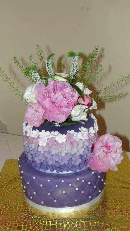 свадебный тортик с пионами