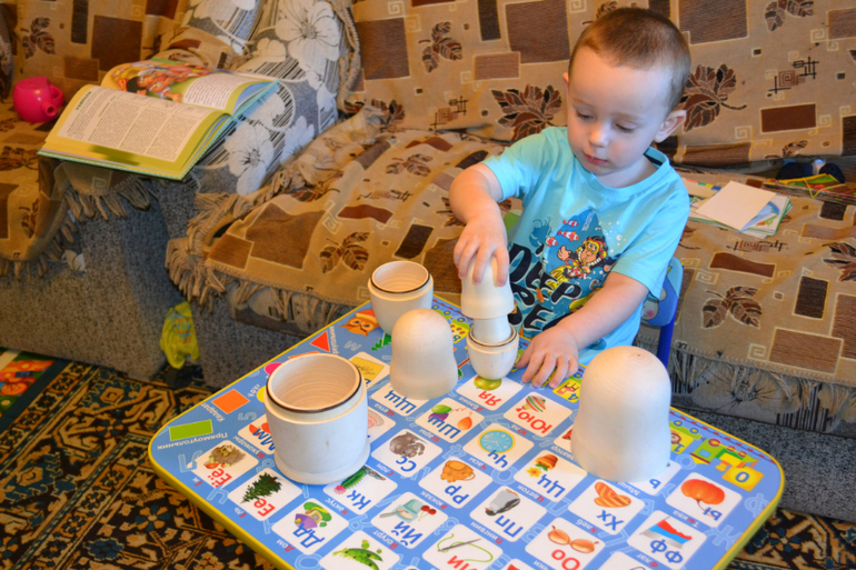 Наши развивающие занятия в 2 года